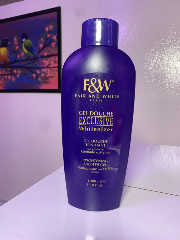 parís fair and white lait skin perfector